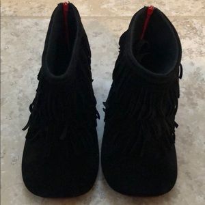 Girl Mocc Boots